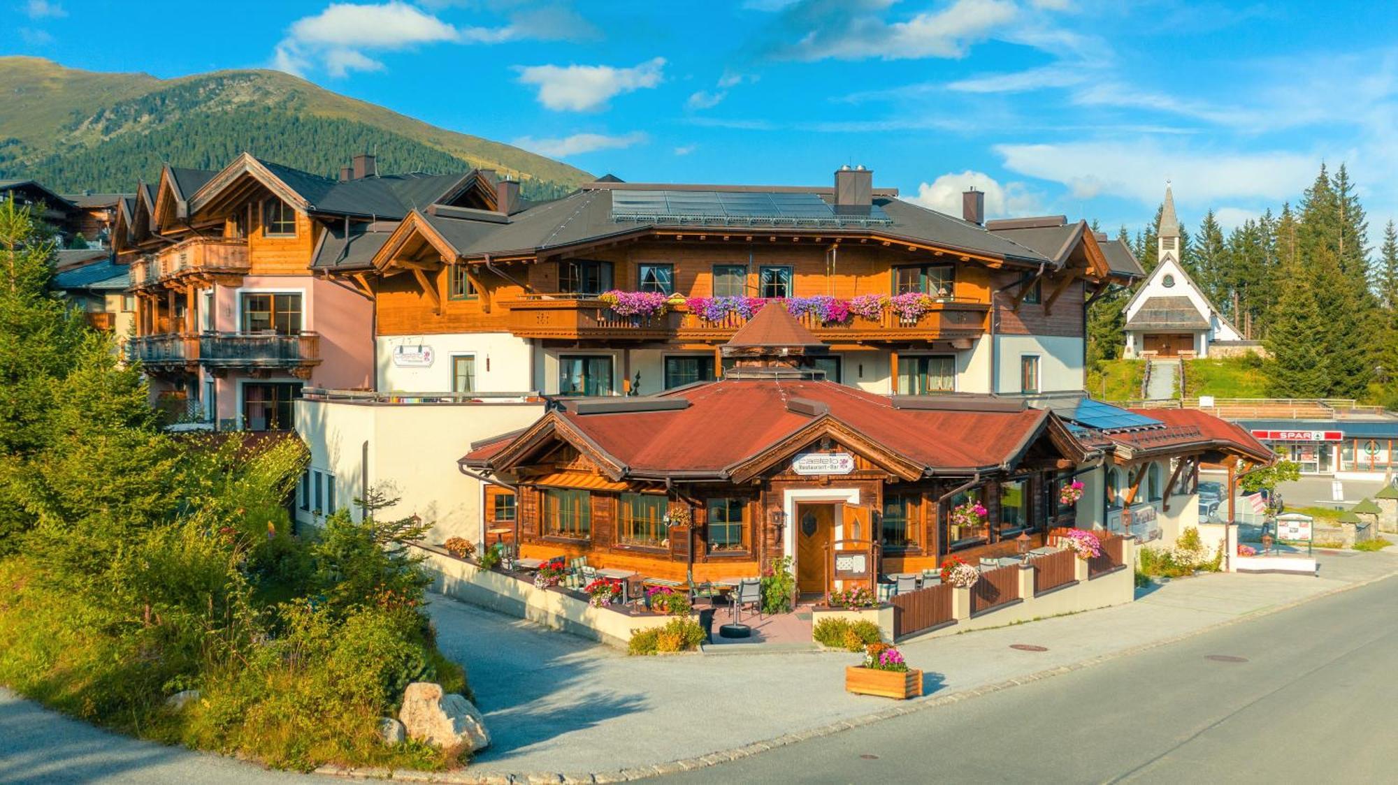 Biohotel Castello Koenigsleiten Кенігсляйтен Екстер'єр фото
