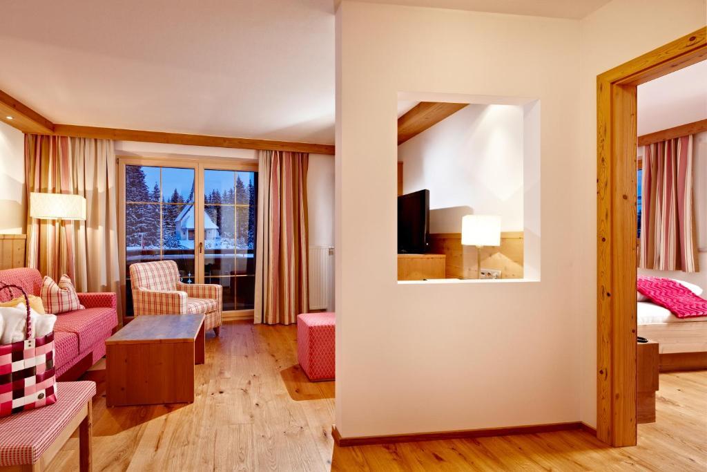 Biohotel Castello Koenigsleiten Кенігсляйтен Номер фото