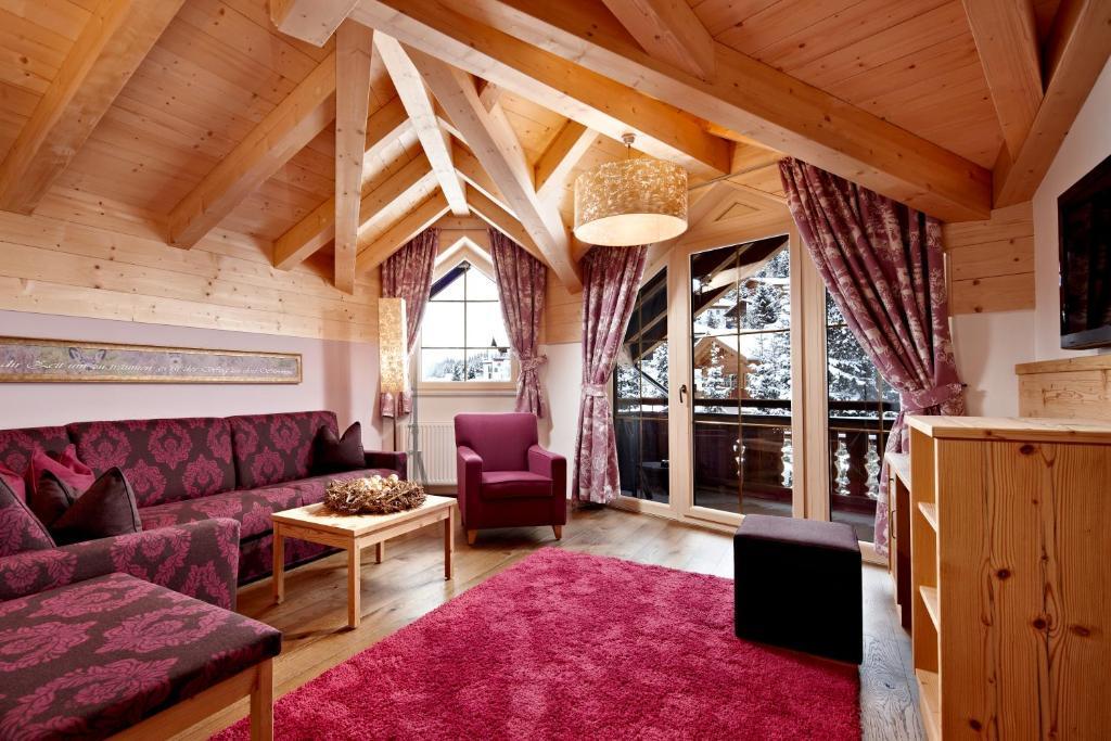 Biohotel Castello Koenigsleiten Кенігсляйтен Екстер'єр фото