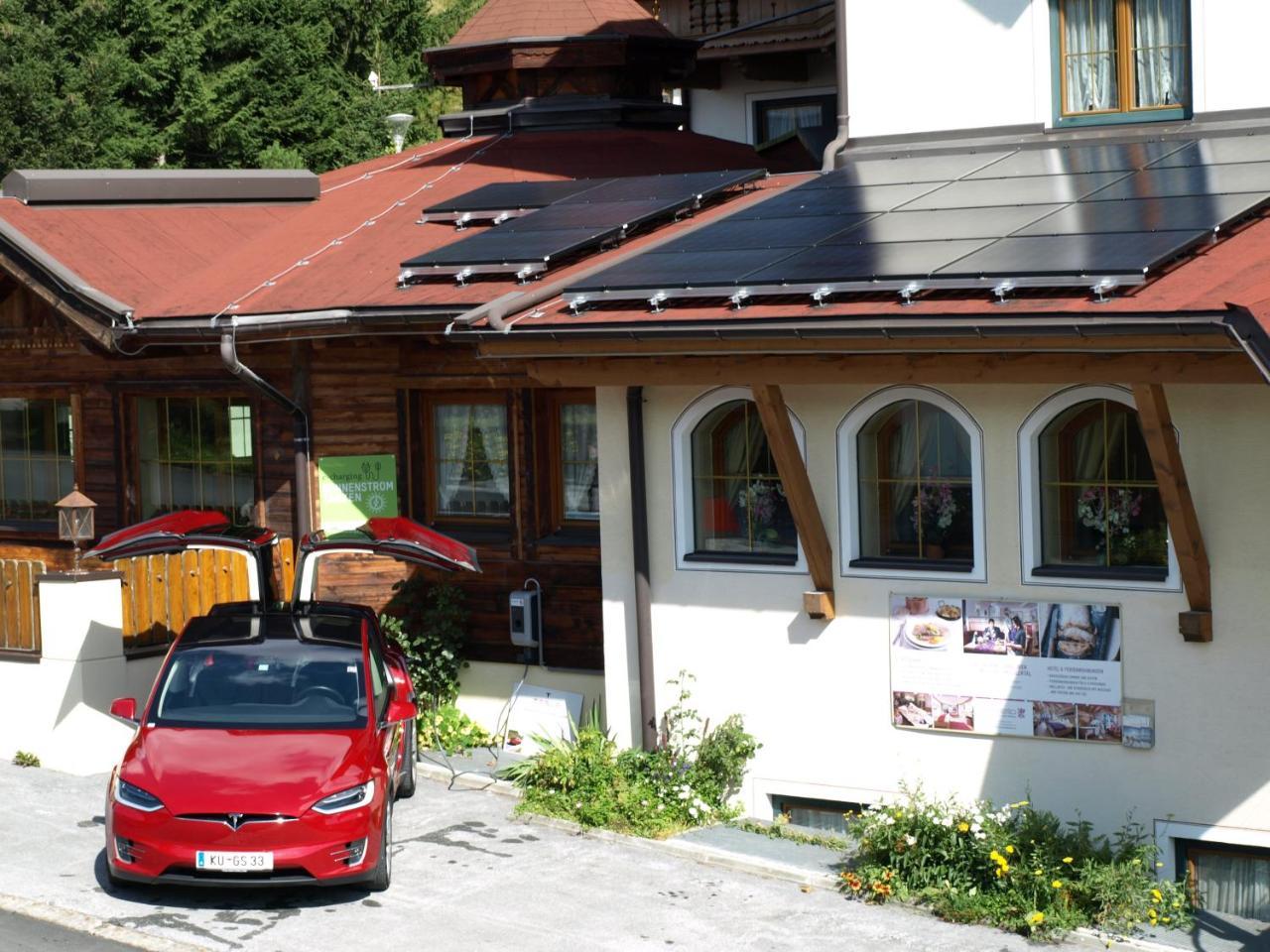 Biohotel Castello Koenigsleiten Кенігсляйтен Екстер'єр фото